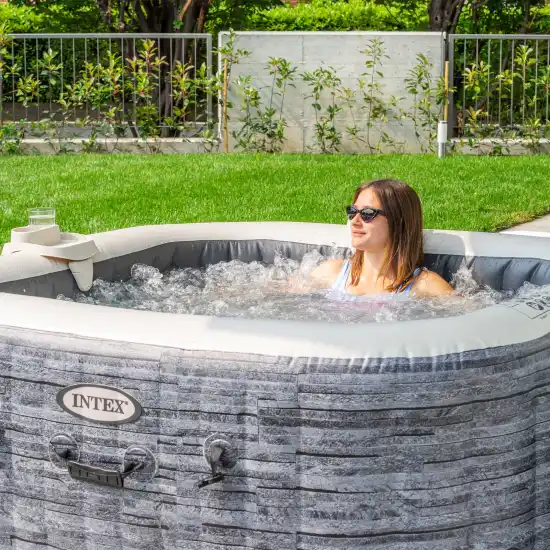 4-person Greystone Deluxe Square Bubble Spa