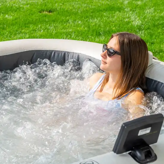 4-person Greystone Deluxe Square Bubble Spa